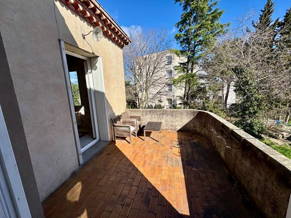 Maison Nimes 6 pièce(s) 150 m2