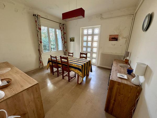 Maison Nimes 6 pièce(s) 150 m2