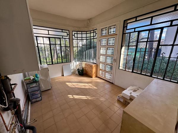 Maison Nimes 6 pièce(s) 150 m2