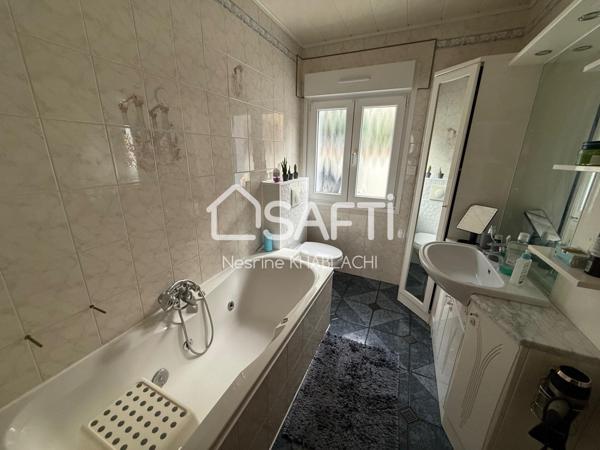 Maison individuelle 4 chambres de 105m2 sur une terrain de 406m2