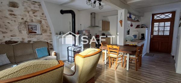 Maison de ville, 3 suites, cour privée