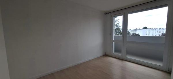 Appartement 2 pièces à vendre dans résidence recherchée avec Ascenseur, Quartier Remicourt SAINT QUENTIN (02)