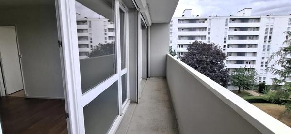 Appartement 2 pièces à vendre dans résidence recherchée avec Ascenseur, Quartier Remicourt SAINT QUENTIN (02)