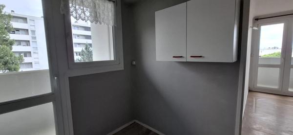 Appartement 2 pièces à vendre dans résidence recherchée avec Ascenseur, Quartier Remicourt SAINT QUENTIN (02)