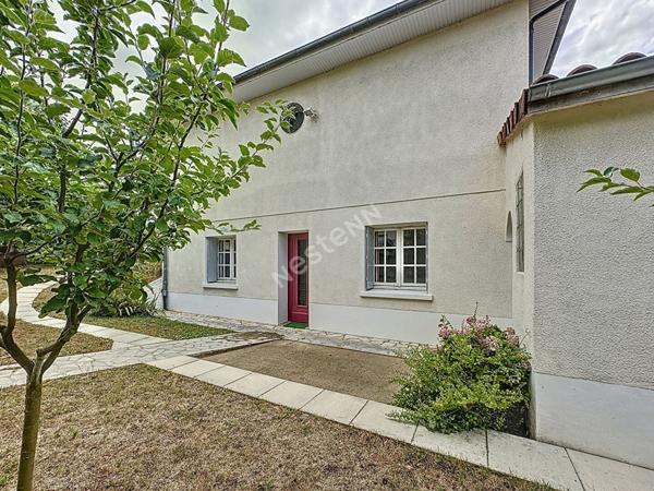 Maison de caractère à vendre à Buxerolles - Un véritable bijou qui allie charme et confort