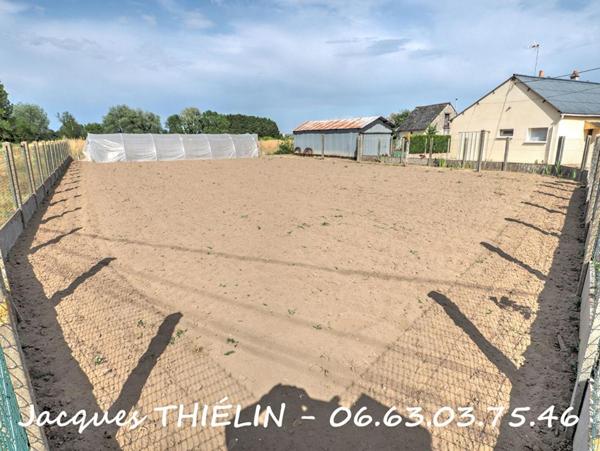 AU CALME DE LA CAMPAGNE, A 3 KMS DU COEUR DE LONGUÉ