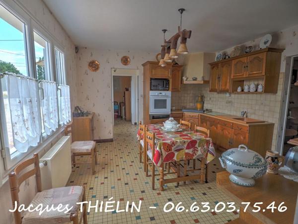 AU CALME DE LA CAMPAGNE, A 3 KMS DU COEUR DE LONGUÉ