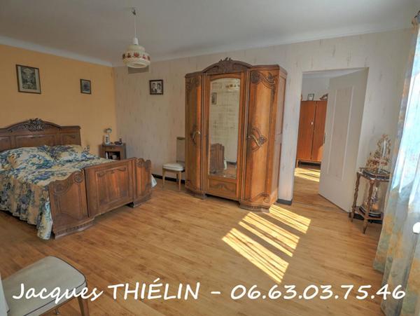 AU CALME DE LA CAMPAGNE, A 3 KMS DU COEUR DE LONGUÉ