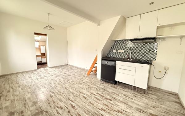 Immeuble à vendre    4 pièces • 61 m2 Caen