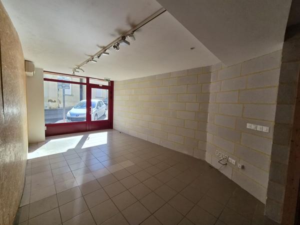 Immeuble Doue En Anjou 6 pièce(s)