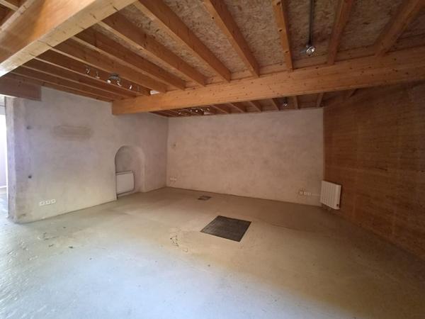 Immeuble Doue En Anjou 6 pièce(s)
