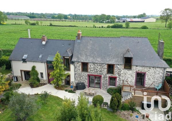 Maison 8 pièces de 237 m² à Amanlis (35150)