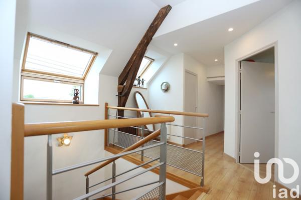 Maison 8 pièces de 237 m² à Amanlis (35150)