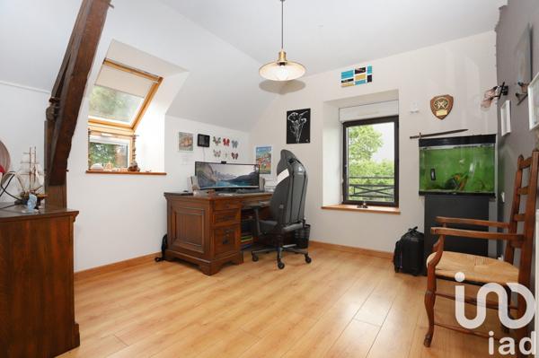 Maison 8 pièces de 237 m² à Amanlis (35150)