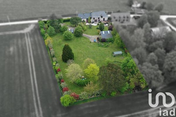 Maison 8 pièces de 237 m² à Amanlis (35150)