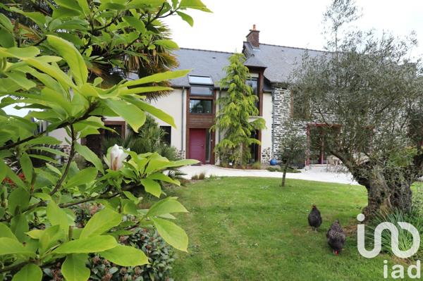 Maison 8 pièces de 237 m² à Amanlis (35150)