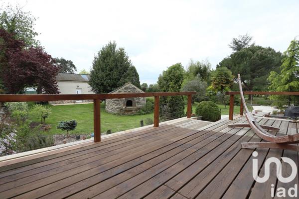 Maison 8 pièces de 237 m² à Amanlis (35150)