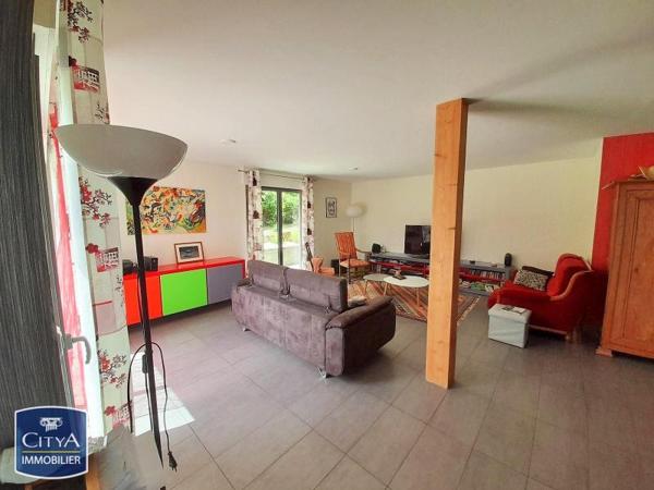 Maison à louer 6 pièces 199.35m²