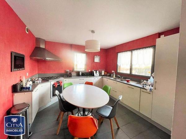 Maison à louer 6 pièces 199.35m²