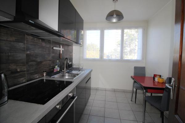 BEL APPARTEMENT LUMINEUX 4 CHAMBRES