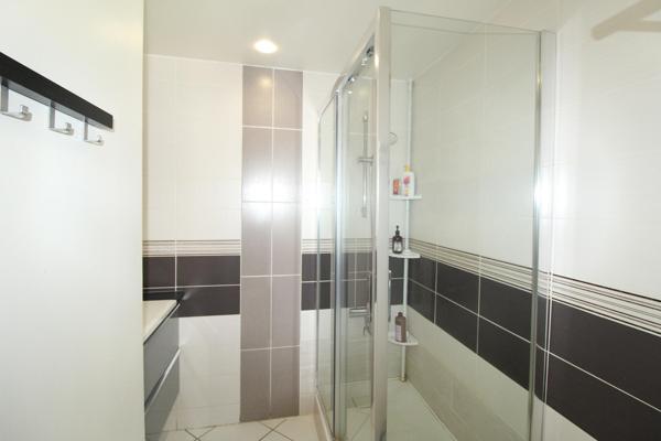 BEL APPARTEMENT LUMINEUX 4 CHAMBRES