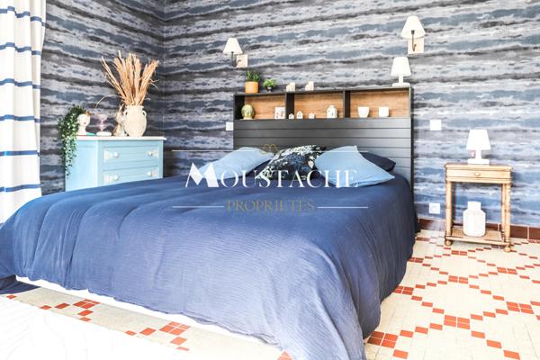 VILLA D'EXCEPTION VUE MER - A DEUX PAS DE LA PLAGE -