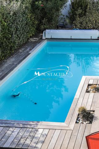 VILLA D'EXCEPTION VUE MER - A DEUX PAS DE LA PLAGE -