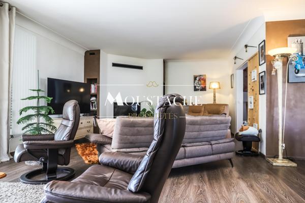 VILLA D'EXCEPTION VUE MER - A DEUX PAS DE LA PLAGE -