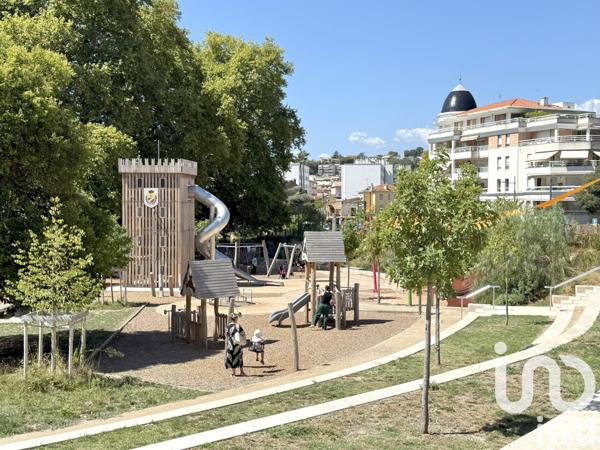 Appartement à vendre 3 pièces 69 m² Cagnes-sur-Mer