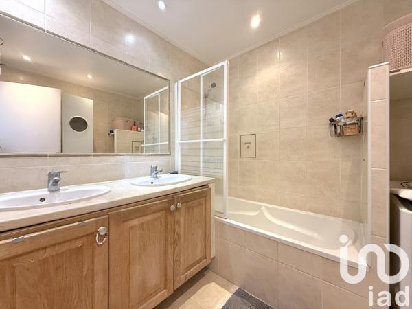 Appartement à vendre 3 pièces 69 m² Cagnes-sur-Mer