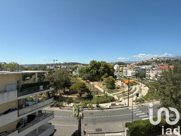 Appartement à vendre 3 pièces 69 m² Cagnes-sur-Mer