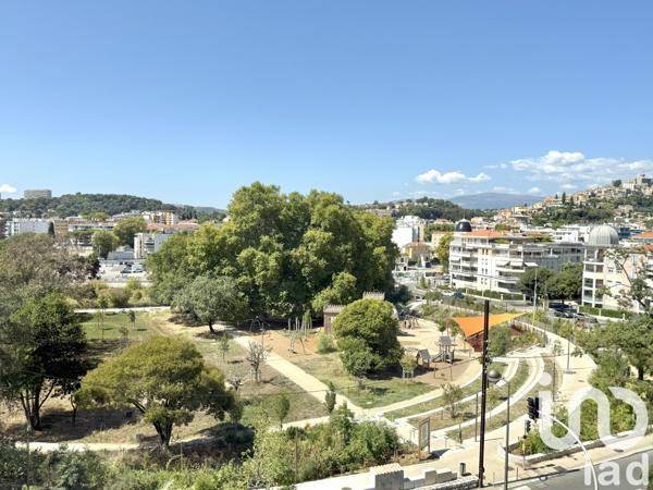 Appartement à vendre 3 pièces 69 m² Cagnes-sur-Mer