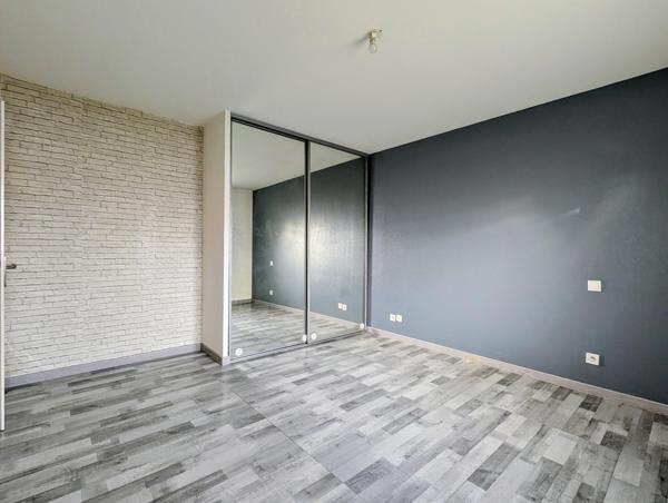 Maison 3 chambres + garage, disponible de suite
