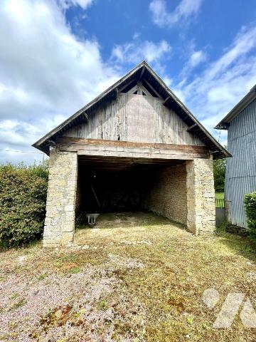 Authentique corps de ferme en pierre à rénover – À seulement 10 minutes de Bayeux