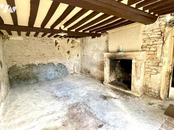 Authentique corps de ferme en pierre à rénover – À seulement 10 minutes de Bayeux