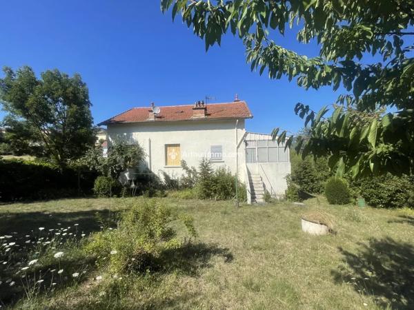 Vente                                                      Maison
                        
                     8 pièces                      155 m2                     à Millau