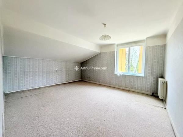 Vente                                                      Maison
                        
                     8 pièces                      155 m2                     à Millau