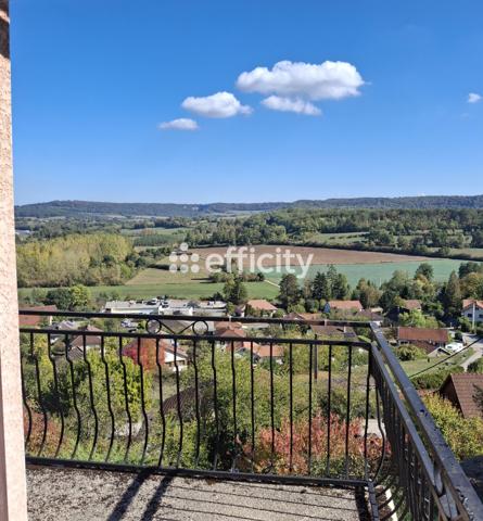 Maison
         9 pièces
        - 221 m² 226 000 €*
