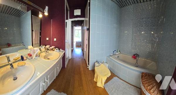 Maison de ville de 180 m2, quartier de France.