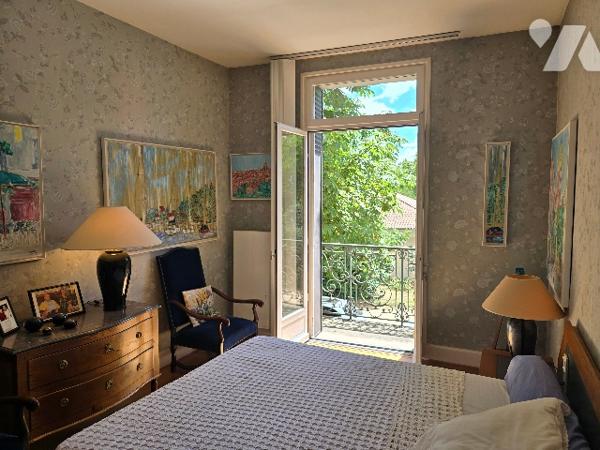 Maison de ville de 180 m2, quartier de France.