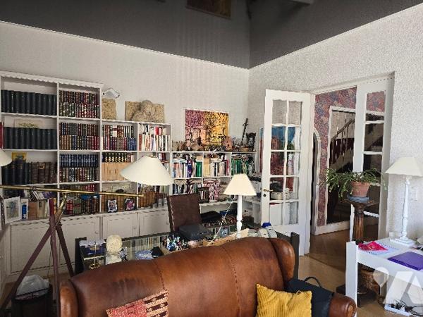 Maison de ville de 180 m2, quartier de France.