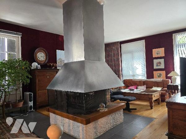 Maison de ville de 180 m2, quartier de France.