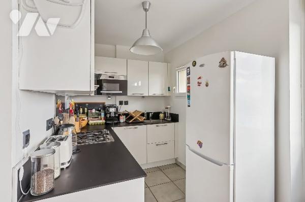 Dernier étage, traversant, lumineux