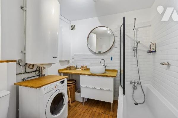 Dernier étage, traversant, lumineux