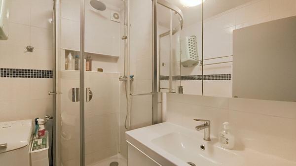 FRÉJUS APPARTEMENT T3 DERNIER ÉTAGE avec ASCENSEUR