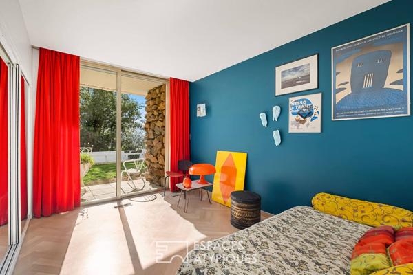 Maison brutaliste avec piscine et vue incroyable