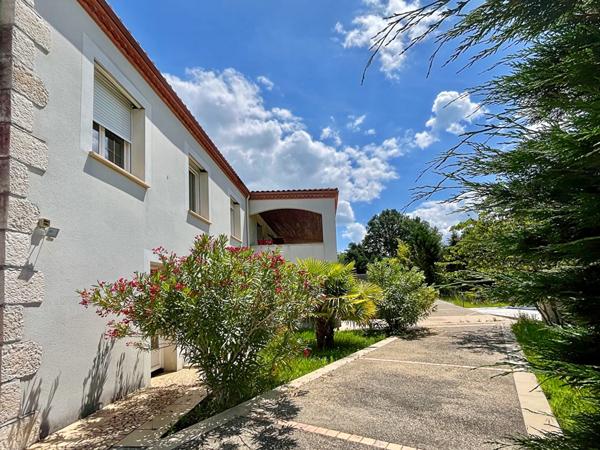 A VENDRE - Grande maison familiale de 145 m² avec sous-sol et piscine