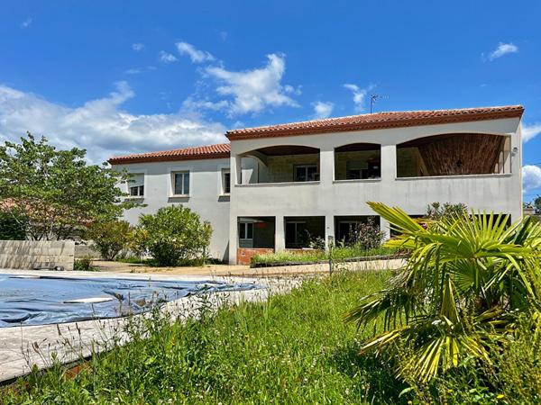 A VENDRE - Grande maison familiale de 145 m² avec sous-sol et piscine