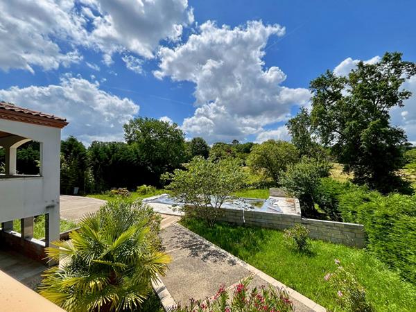 A VENDRE - Grande maison familiale de 145 m² avec sous-sol et piscine