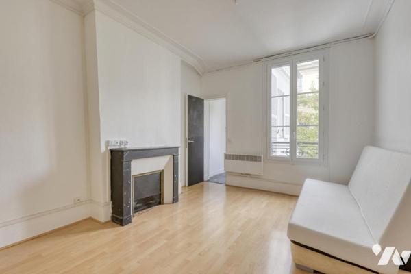 Notaire vend T2 - 75015- 40.07 m²